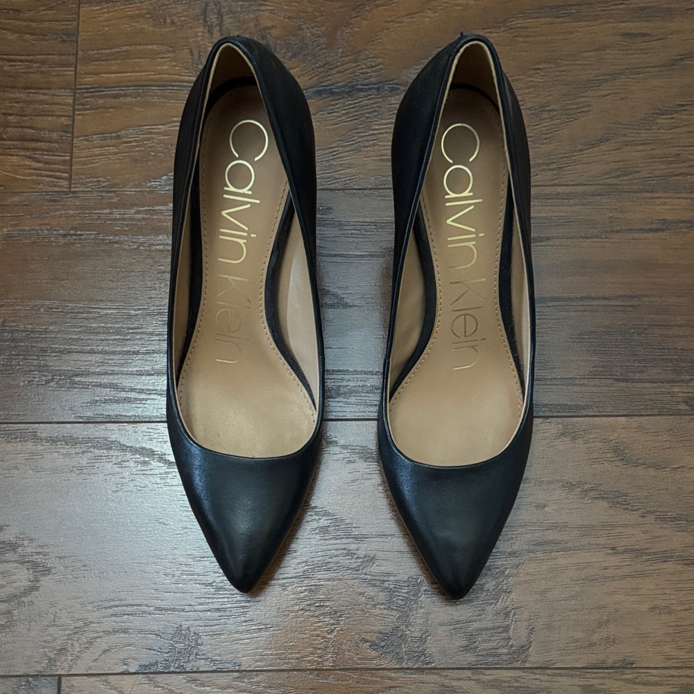 Calvin Klein Black Pointed-Toe Leather Pumps